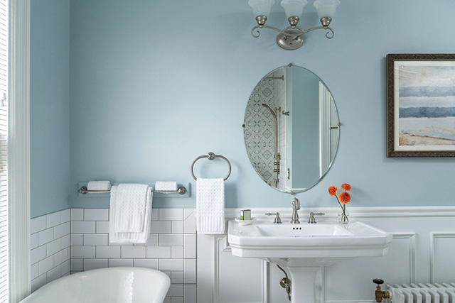 Diện tường được sơn màu Tranquil Waters (mã màu NP PB2816P)