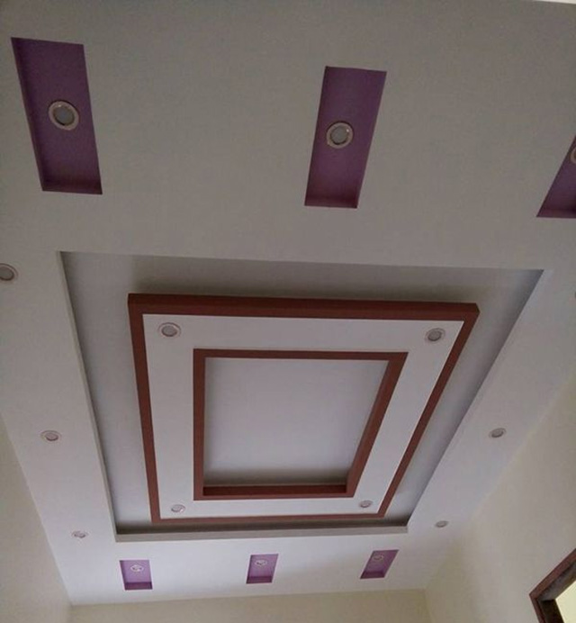 Trần thạch cao được thiết kế với 2 tông màu tối