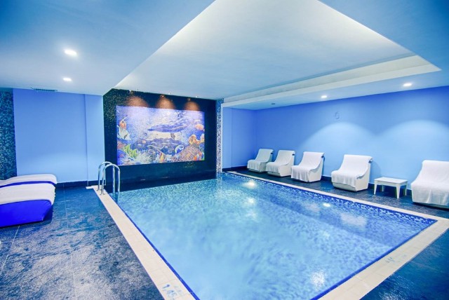 màu sơn cho spa với mã màu Austrai Blue