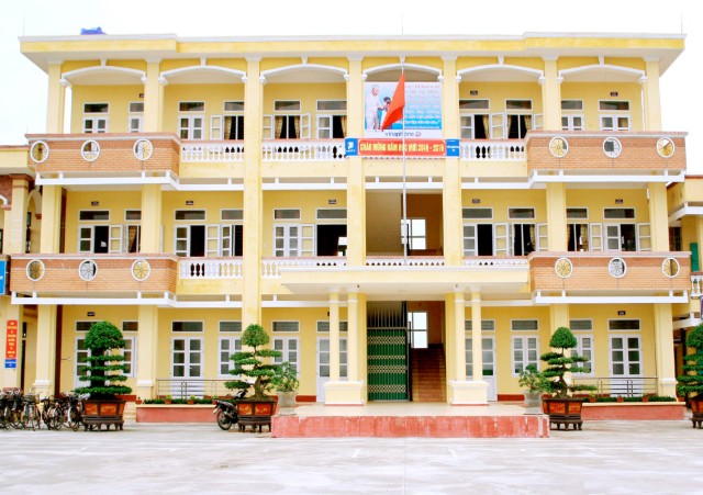 màu sơn trường học màu Yellow Aster