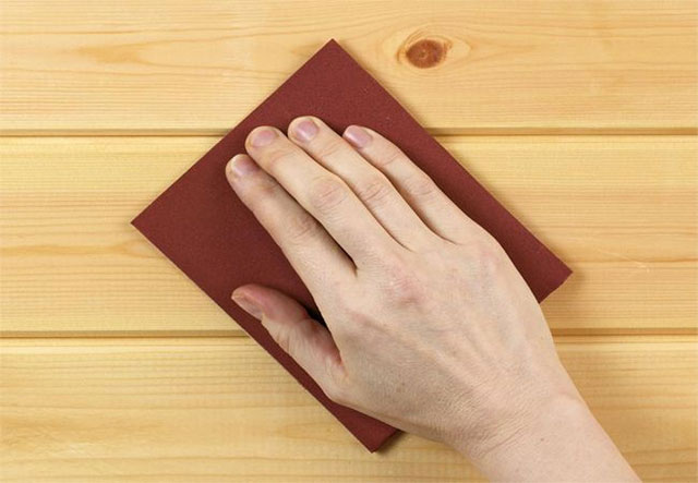 Sơn lại tủ gỗ công nghiệp - chà nhám lại