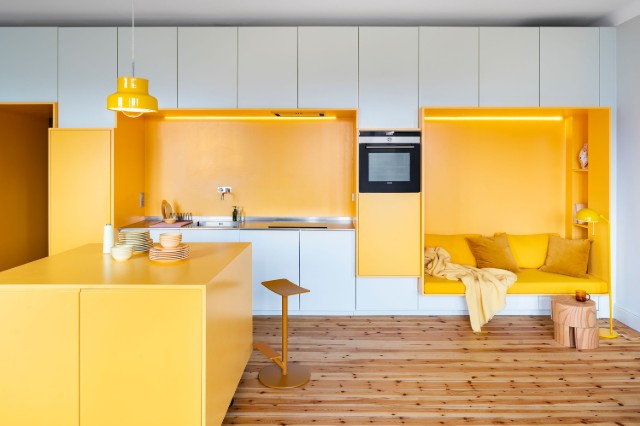 sơn tường phòng trọ với màu Yellow  Blaze